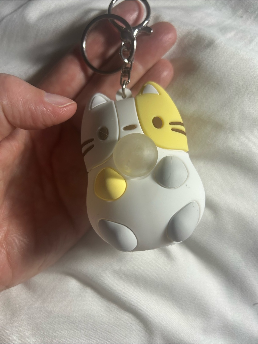 Cute Yellow & White Cat Keychain Fidget Toy - Portable Stress Reliever